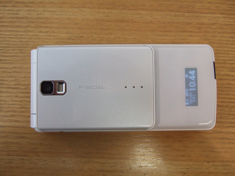 f906i-2.jpg