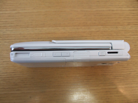 f906i